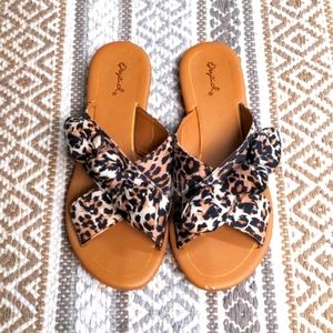 Cute Leopard Print Sandals -Good condition